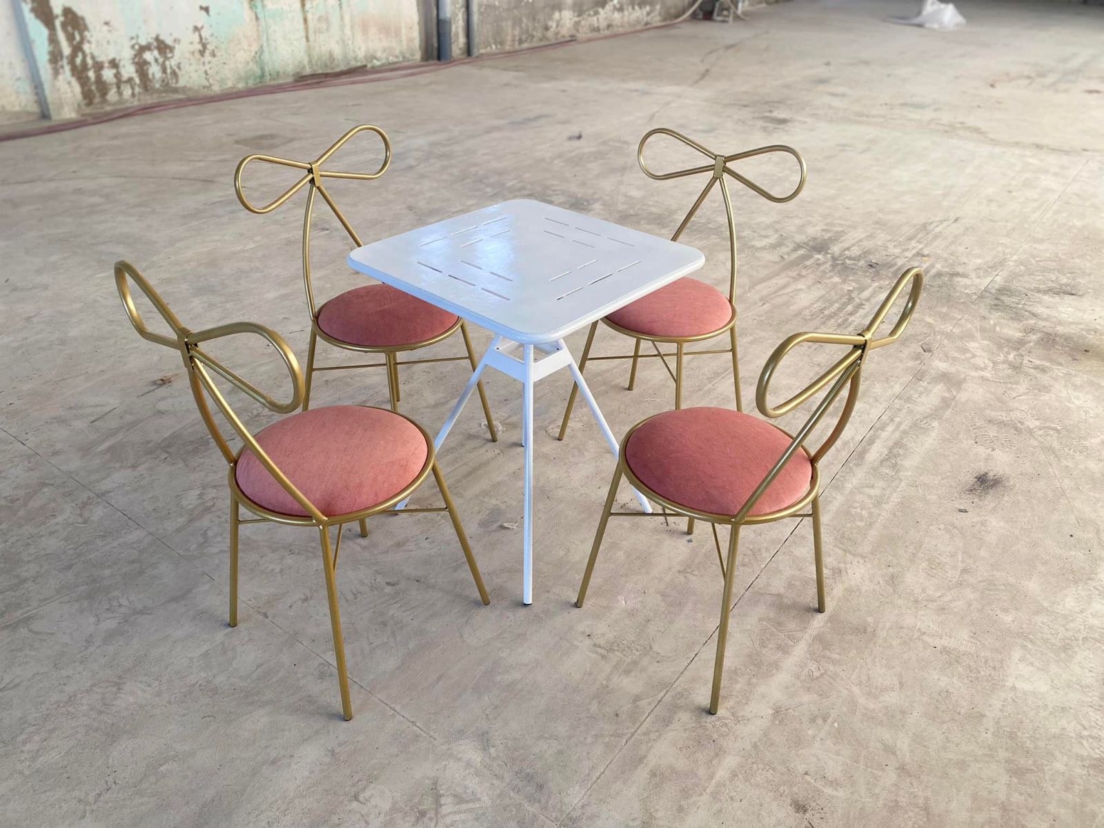 Bàn ghế decor giá rẻ