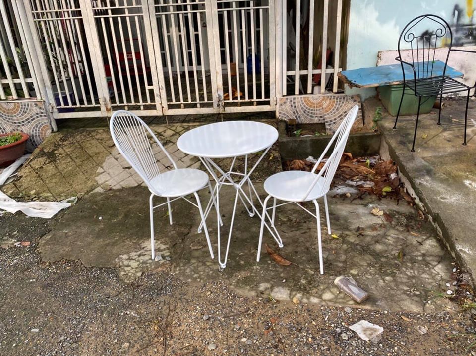 bàn ghế sắt ngoài trời giá rẻ hóc môn