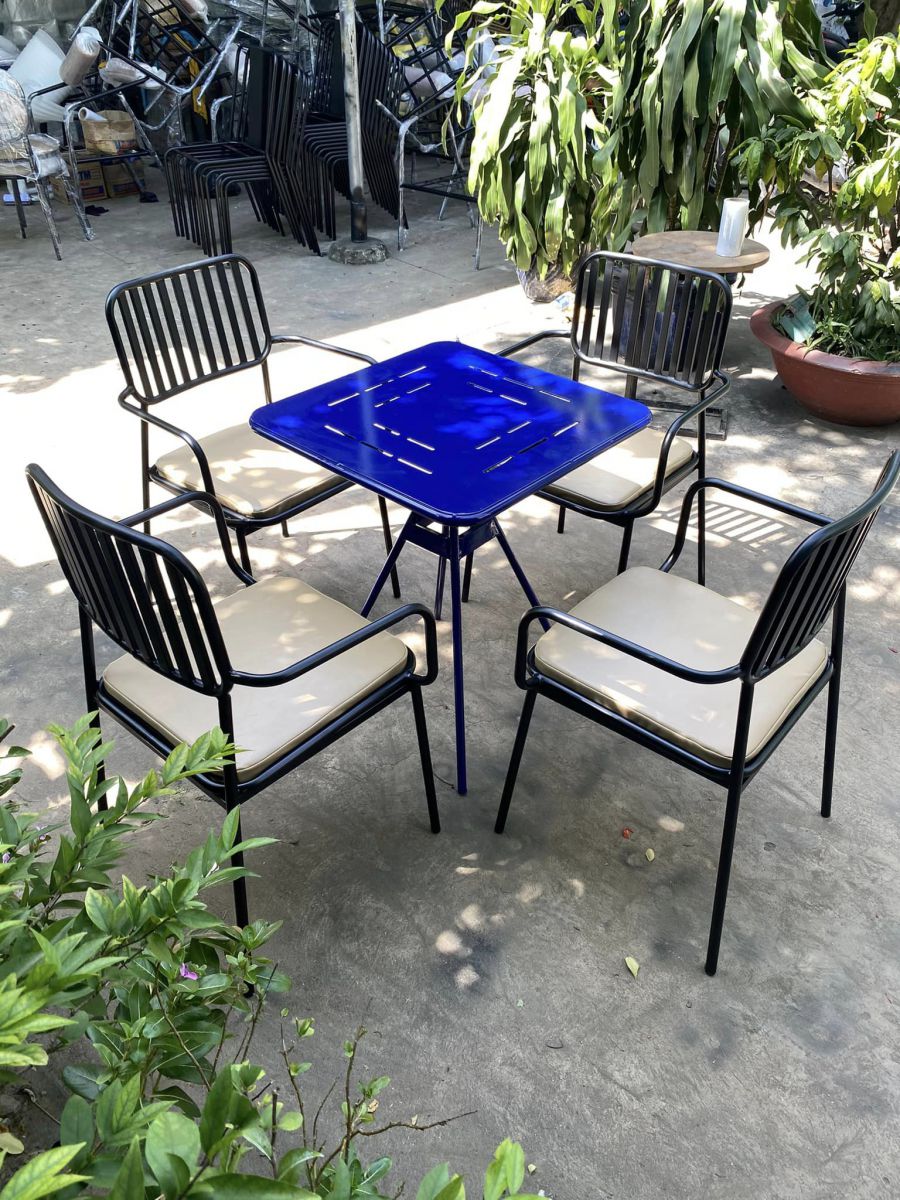 bộ bàn ghế sắt sơn tĩnh điện đơn giản